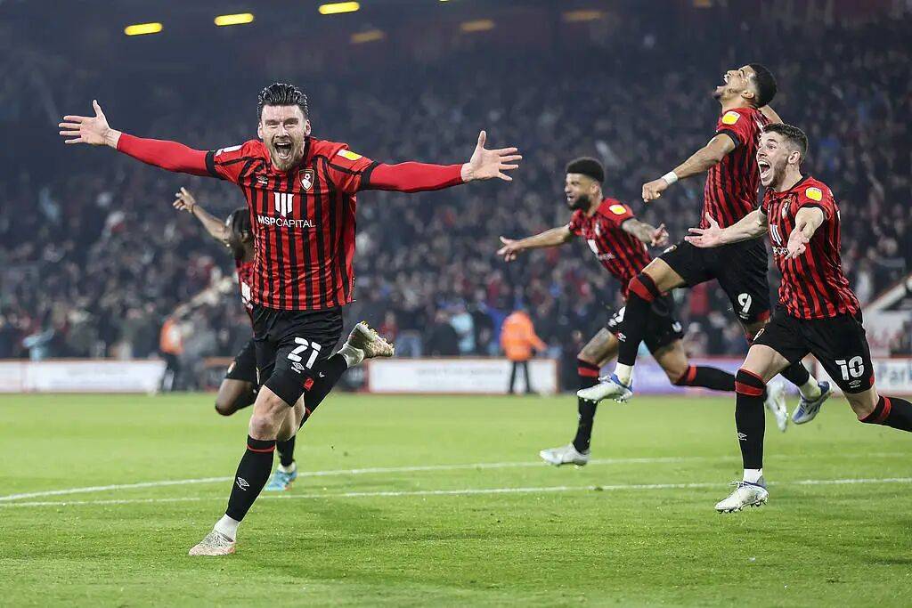 包含多伦多猛龙迎葡超关键赛，窗口期战术微调，震撼外界，赛季目标并未改变的词条